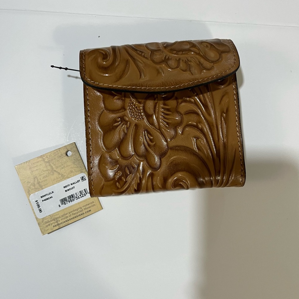 NWT Patricia Nash “Reiti” Bi-Fold Wallet